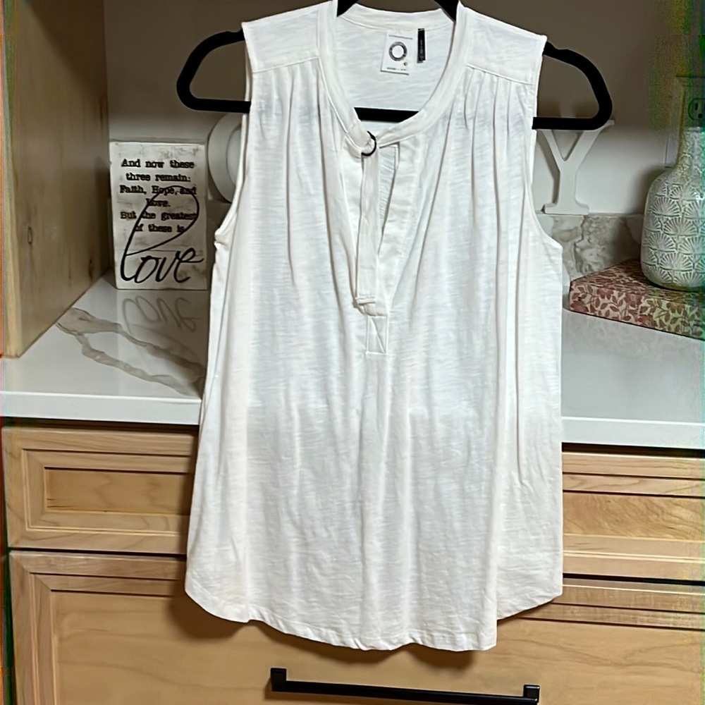 Akemi + Kin by Anthropologie SMALL; white sleeveless blouse; excellent condition